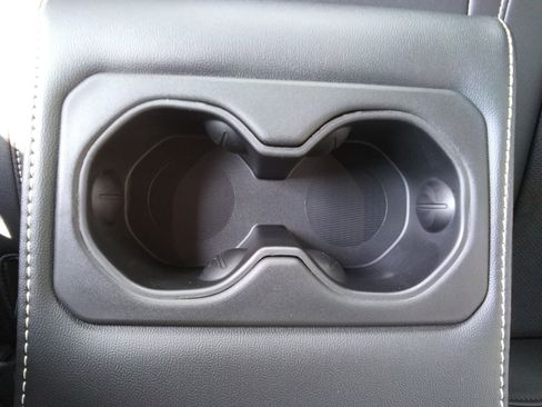 New 2025 Jeep Grand Cherokee Altitude AWD/4WD image 11