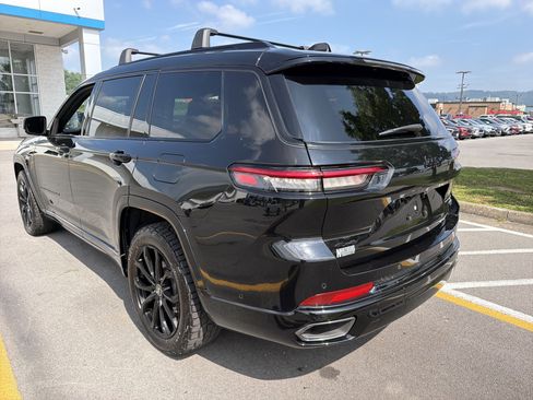 Used 2025 Jeep Grand Cherokee L Summit AWD/4WD image 8