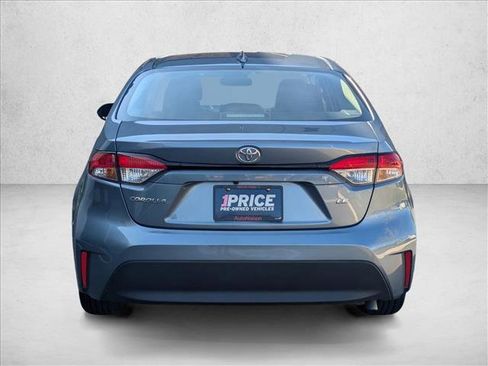 Used 2025 Toyota Corolla LE image 6