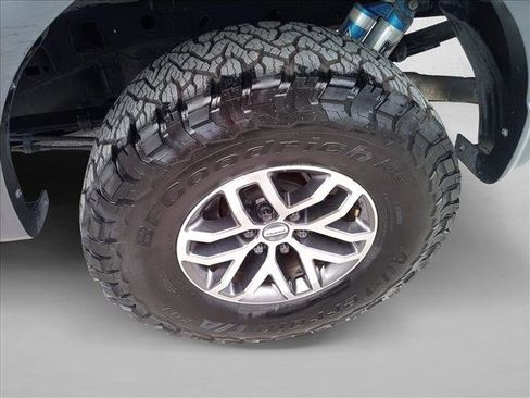 Used 2017 Ford F150 Raptor w/ Equipment Group 802A Luxury image 9