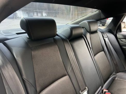 Used 2018 Honda Accord Sport image 29