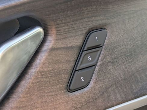 New 2025 Jeep Grand Cherokee L Limited image 10