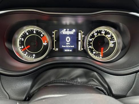 Used 2019 Jeep Cherokee Latitude w/ Popular Appearance Group AWD/4WD image 14