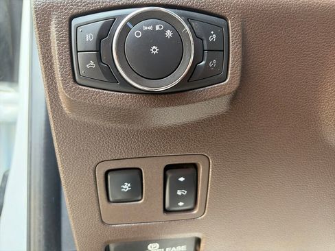 Used 2022 Ford F350 King Ranch w/ Chrome Package image 21