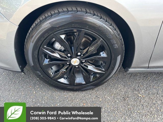 Used 2024 Chevrolet Malibu LT FWD image 9
