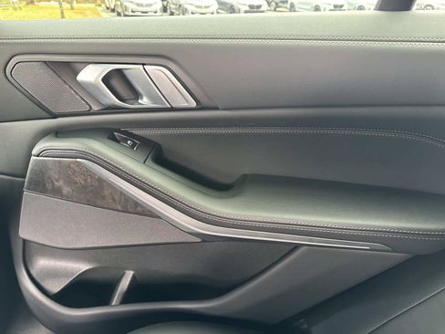 Used 2025 BMW X5 xDrive50e image 15