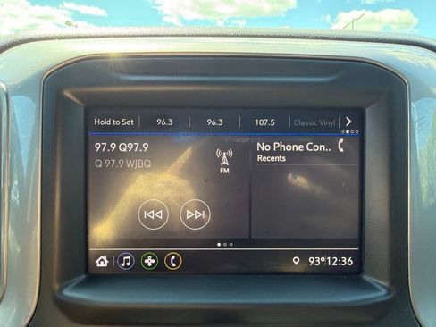 Used 2020 Chevrolet Silverado 1500 Custom Trail Boss w/ Custom Convenience Package AWD/4WD image 17