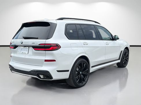 New 2027 BMW X7 xDrive40i w/ M Sport Package AWD/4WD image 3