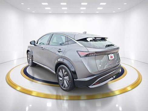 Used 2023 Nissan Ariya Engage image 9