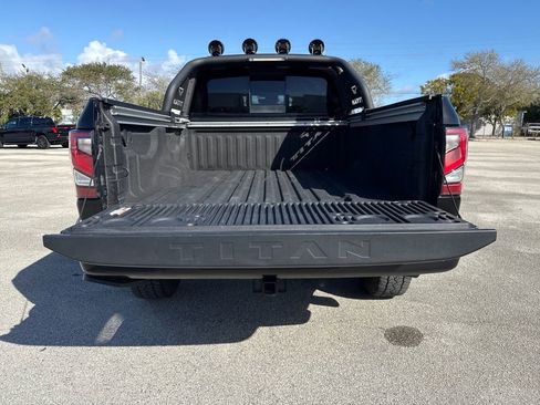 Used 2024 Nissan Titan PRO-4X image 27