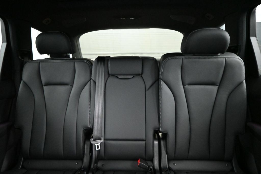 New 2026 Audi Q7 2.0T Premium AWD/4WD image 18