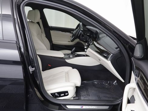 Used 2019 BMW M550i xDrive w/ Premium Package image 20