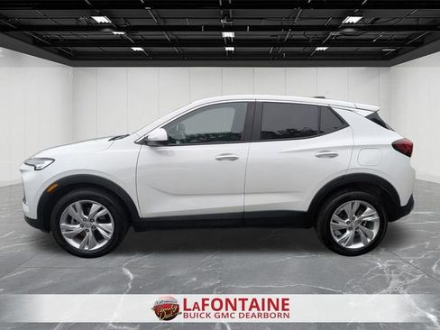 Used 2024 Buick Encore GX Preferred FWD image 2