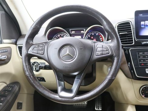 Used 2019 Mercedes-Benz GLE 400 4MATIC image 23