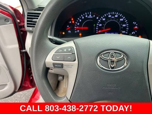 Used 2011 Toyota Camry LE FWD image 19