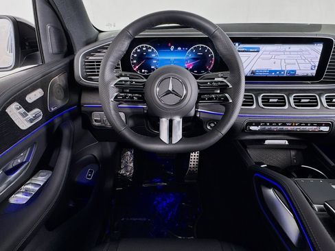 New 2026 Mercedes-Benz GLS 580 4MATIC image 4