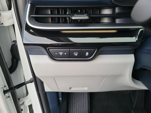 New 2027 Kia Carnival SX Prestige FWD image 26