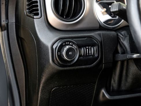 Used 2020 Jeep Wrangler Unlimited Sport S image 37