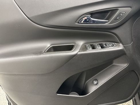 Used 2024 Chevrolet Equinox LT image 11