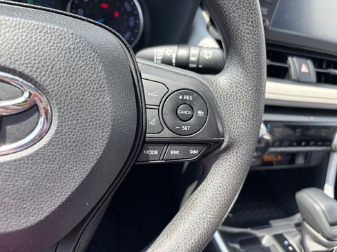 Used 2019 Toyota RAV4 XLE w/ Convenience Package AWD/4WD image 32