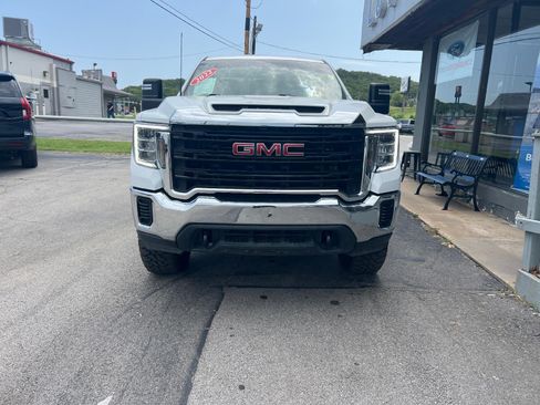 Used 2022 GMC Sierra 2500 Pro w/ Convenience Package AWD/4WD image 4