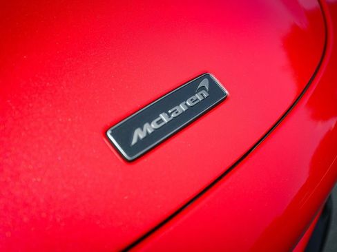 Used 2027 McLaren 750S Spider RWD image 14