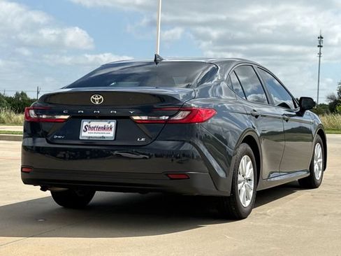 Used 2026 Toyota Camry LE w/ Convenience Package FWD image 8