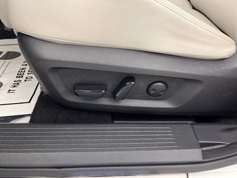 Used 2023 Nissan Rogue SL FWD image 33