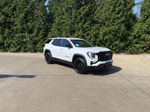 Used 2025 GMC Terrain Elevation w/ Elevation Premium Package AWD/4WD image 7