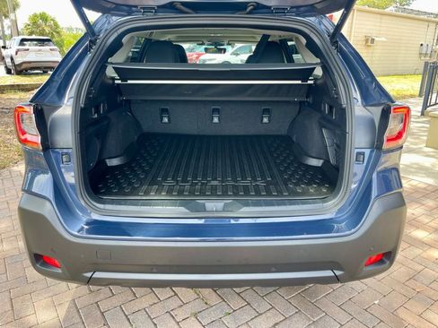 Used 2025 Subaru Outback Onyx Edition AWD/4WD image 5