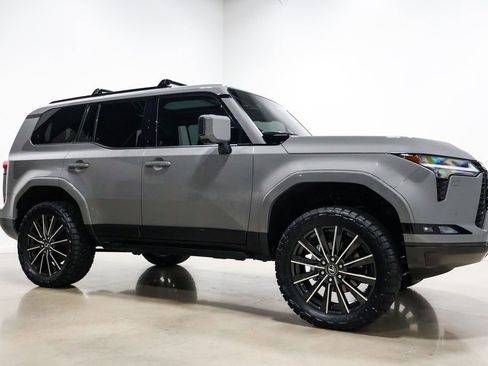 Used 2026 Lexus GX 550 w/ Accessory Package (2T) image 77