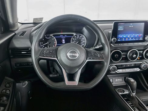 Used 2025 Nissan Sentra SV FWD image 18