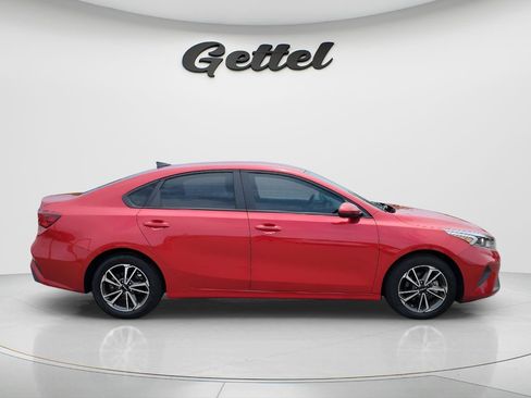 Used 2023 Kia Forte LXS FWD image 4