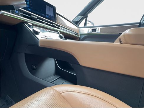 Used 2025 Hyundai Santa Fe Limited image 44