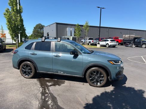 Used 2024 Honda HR-V Sport image 4