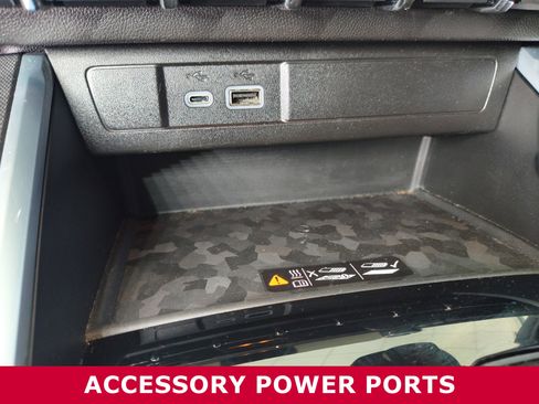 Used 2023 Chevrolet Colorado LT w/ LT Convenience Package II image 17