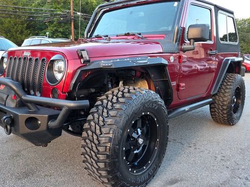 Used 2013 Jeep Wrangler Sport w/ Connectivity Group AWD/4WD image 6