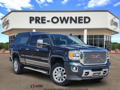 Used 2017 GMC Sierra 2500 Denali w/ Duramax Plus Package AWD/4WD image 1