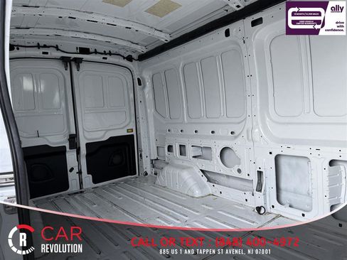 Used 2023 Ford Transit 250 Medium Roof AWD image 10