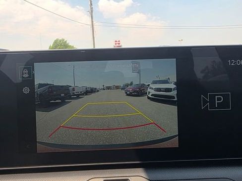 Used 2025 Kia K4 FWD image 16
