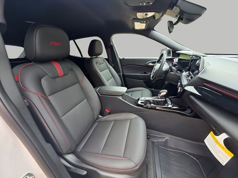 New 2026 Chevrolet Trax RS FWD image 10