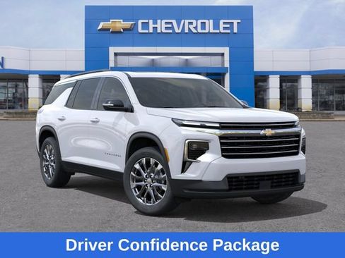 New 2026 Chevrolet Traverse LT w/ Sun and Wheel Package AWD/4WD image 8