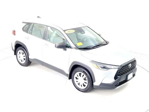 Certified 2023 Toyota Corolla Cross L image 19