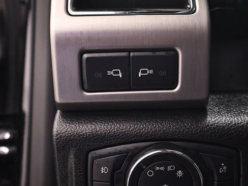 Certified 2019 Ford F450 Platinum w/ Platinum Ultimate Package AWD/4WD image 30