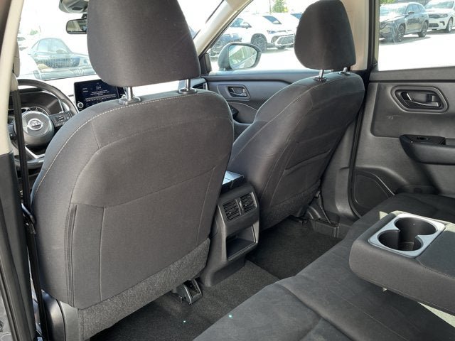 Used 2024 Nissan Rogue S FWD image 17