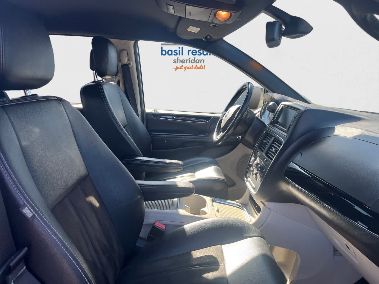 Used 2019 Dodge Grand Caravan SXT FWD image 23