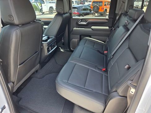 Used 2026 GMC Sierra 2500 Denali w/ Technology Package AWD/4WD image 9
