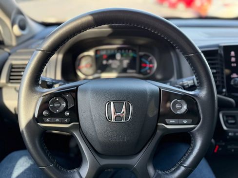 Used 2020 Honda Pilot Touring image 25