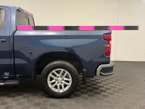Used 2019 Chevrolet Silverado 1500 LT w/ Convenience Package AWD/4WD image 3