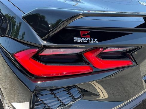 Used 2021 Chevrolet Corvette Stingray Premium Cpe w/ Z51 Performance Package RWD image 20
